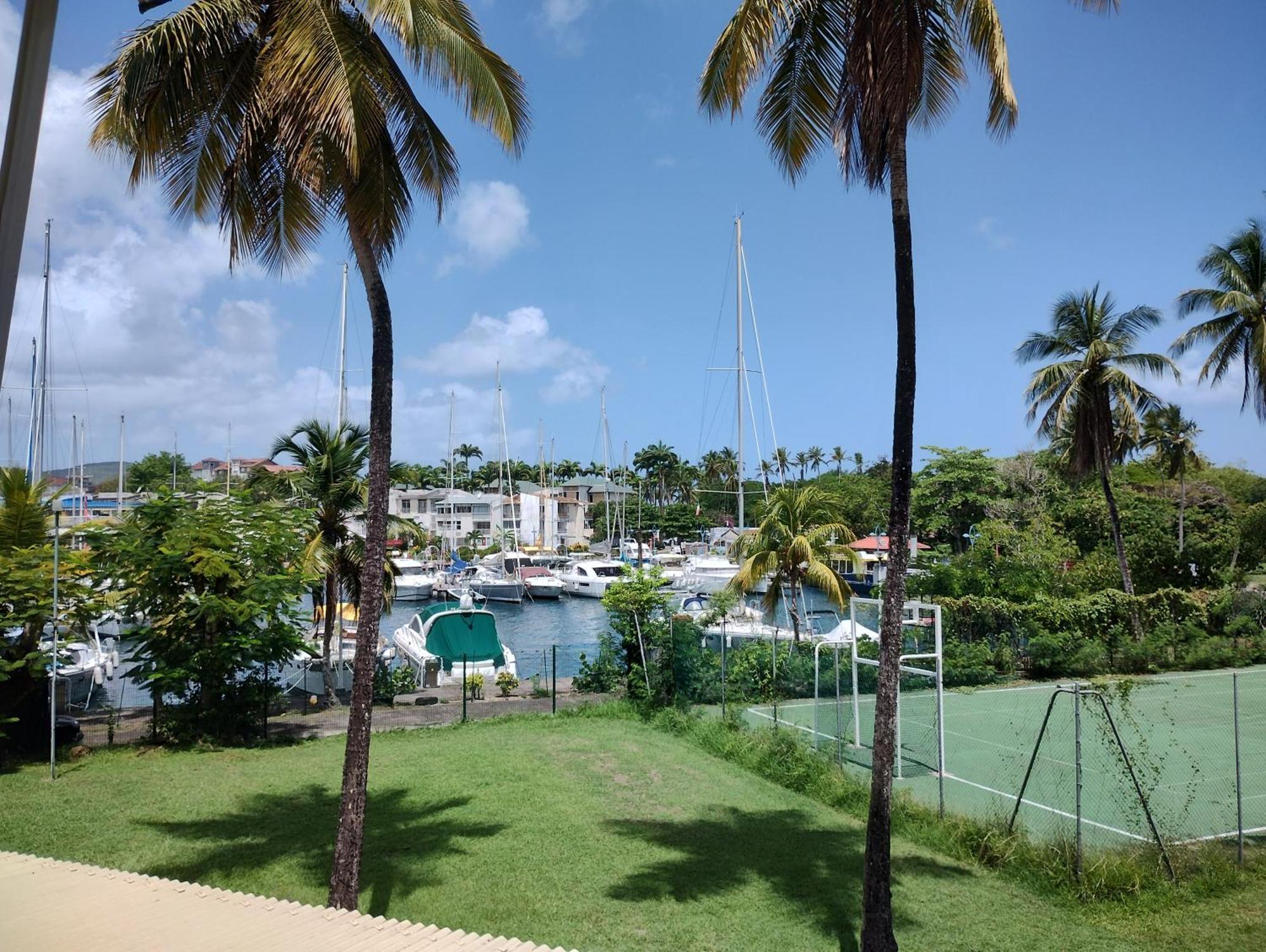 Charmant T1 Avec Vue Sur Marina Les Trois-Ilets Exterior photo